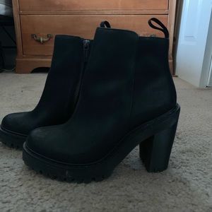 Dr. Martens “Magdalena” platform bootie